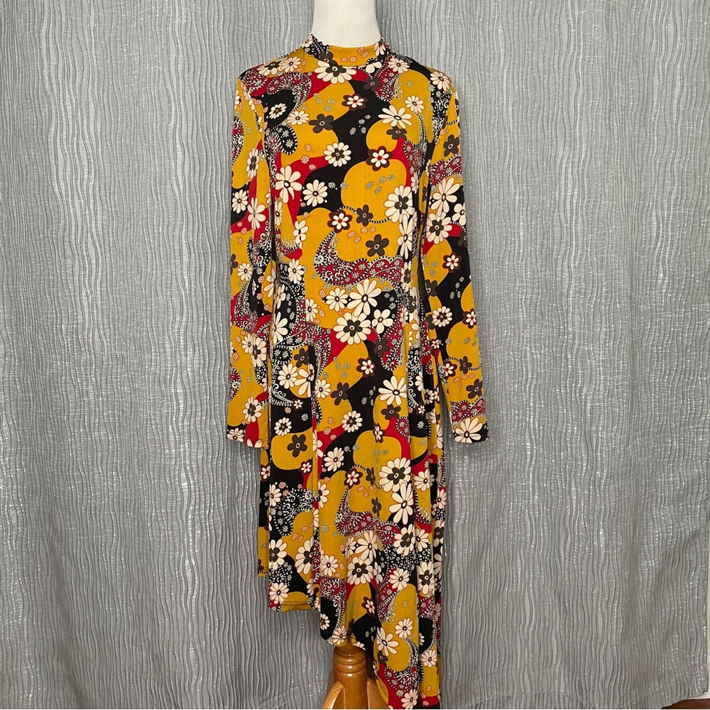 Neiman Marcus Glamorous long sleeve asymmetric dress